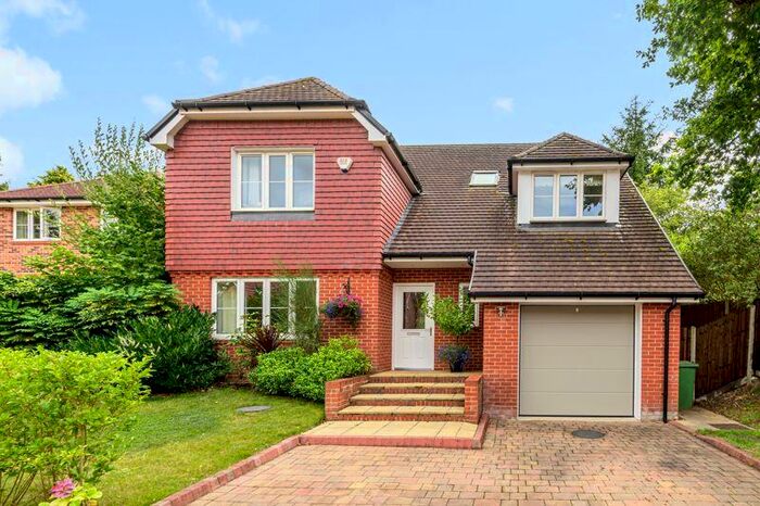 4 Bedroom Detached House For Sale In Four Marks, GU34