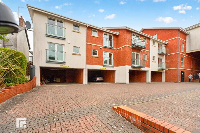 1 Bedroom Flat For Sale In Clive Road, Canton, CF5