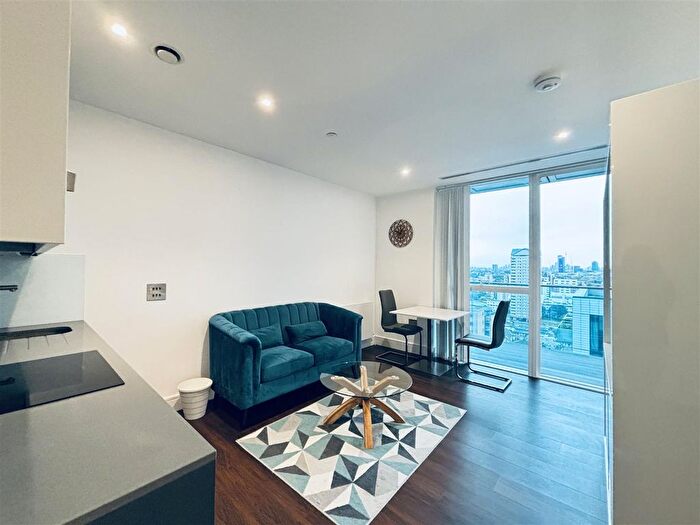 Studio To Rent In Maine Tower, Harbour Way, E14