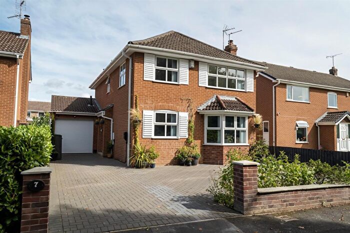 4 Bedroom Detached House For Sale In Park Close, Skelton, York, YO30