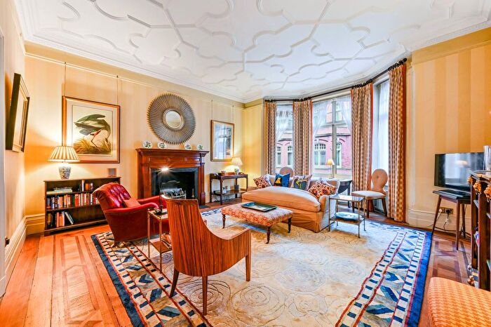 1 Bedroom Flat To Rent In Down Street, Mayfair, London, W1J