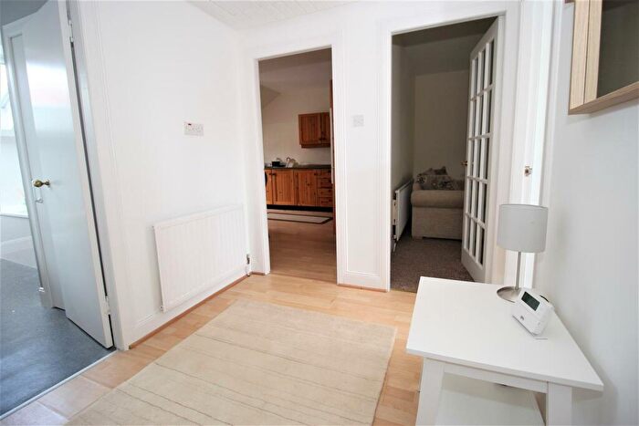 2 Bedroom Flat To Rent In Argyle Street, St. Andrews, KY16