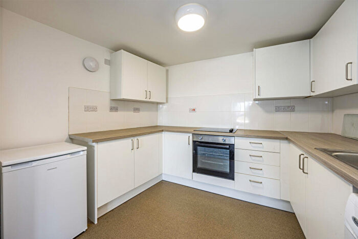 1 Bedroom Flat To Rent In Mansfield Road, Nottingham, Nottinghamshire, NG1