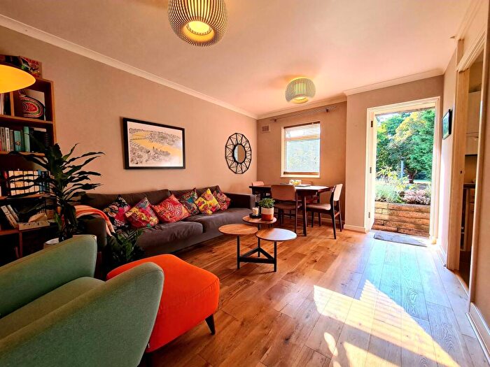 1 Bedroom Apartment To Rent In Rum Close, Wapping, E1W