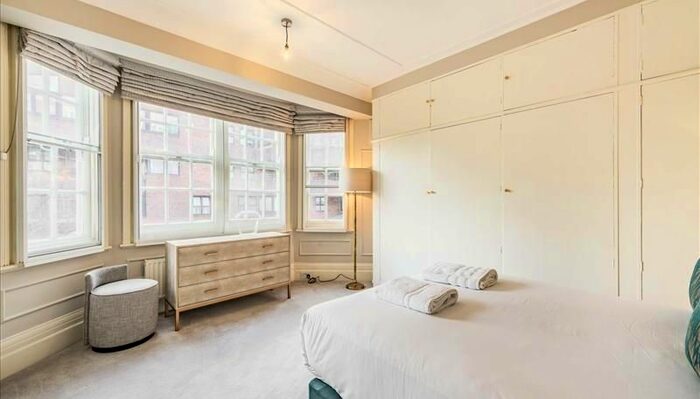 6 Bedroom Flat To Rent In Park Road, London, NW8