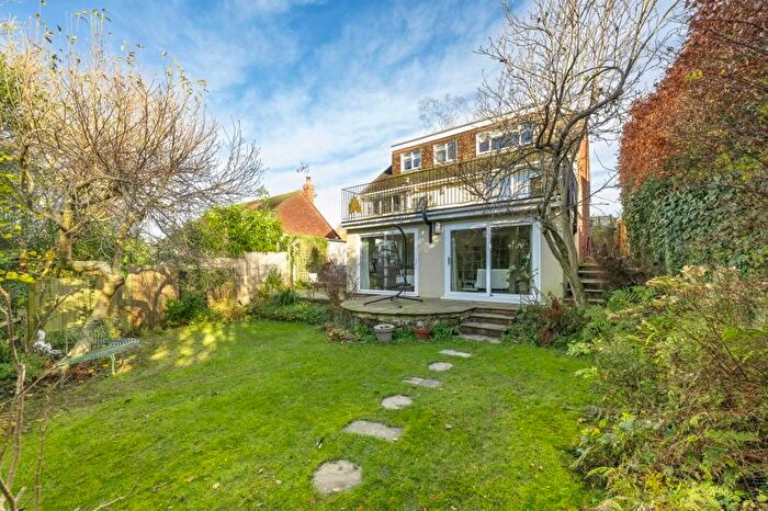 4 Bedroom Detached House For Sale In Elim Court Gardens, Crowborough, TN6