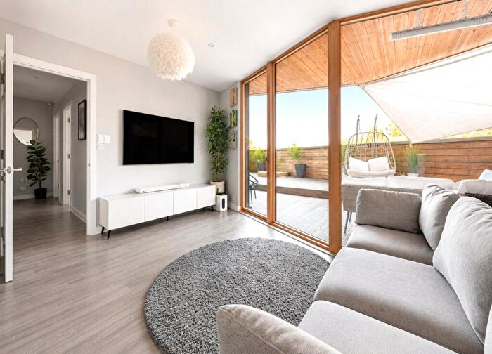2 Bedroom Apartment For Sale In Varney Court, St. Marks Square, Bromley, BR2