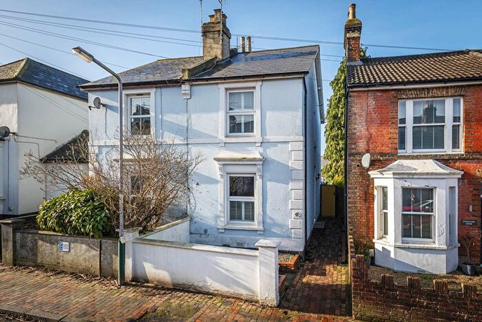 2 Bedroom Semi Detached House For Sale In Stratford Street, Tunbridge Wells (Large Garden), TN1