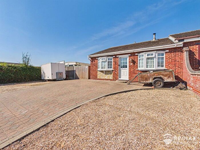 3 Bedroom Bungalow For Sale In Abbott Road, Harwich, CO12
