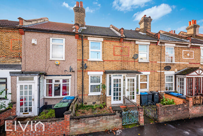 2 Bedroom Terraced House For Sale In Dartnell Road, Croydon, CR0