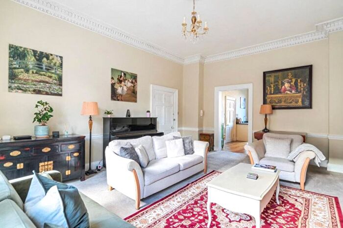 1 Bedroom Flat To Rent In St Georges Square Mews, London, SW1V