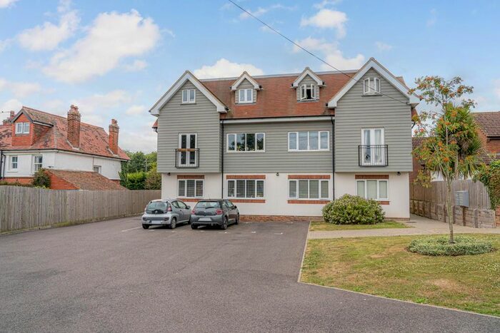 2 Bedroom Flat For Sale In Park View, Sturry, Canterbury, CT2