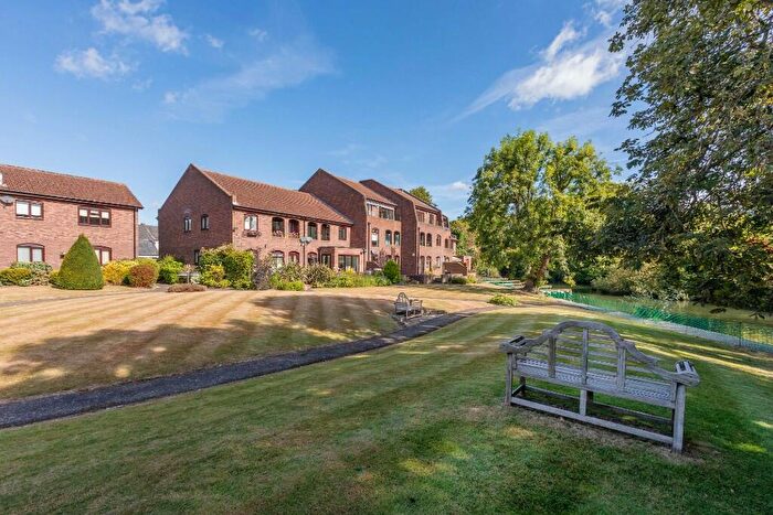 2 Bedroom Apartment For Sale In Eton Bank Court, Tangier Lane, SL4