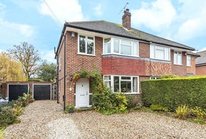 3 Bedroom Property To Rent In Fowlers Mead, Chobham, Woking, GU24