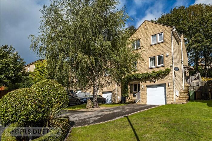 4 Bedroom Detached House For Sale In Birks Road, Longwood, Huddersfield, West Yorkshire, HD3