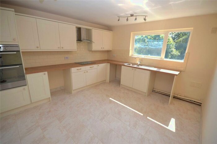 2 Bedroom Flat To Rent In Richmond Close, Sampford Peverell, Devon EX16