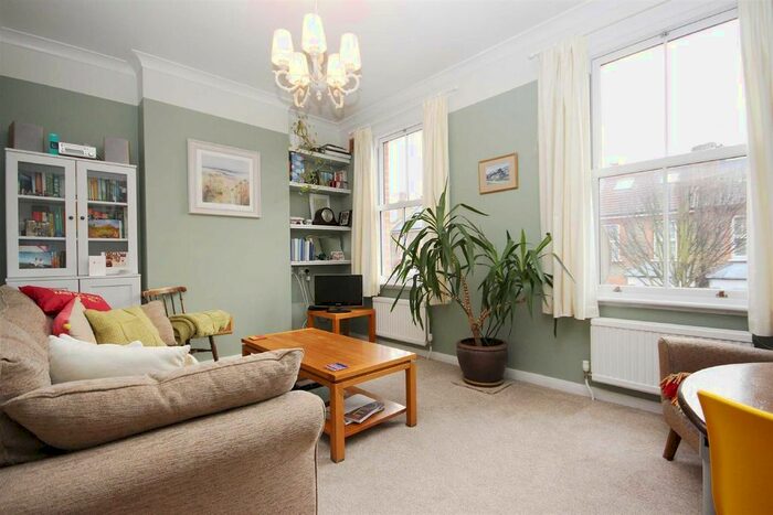 1 Bedroom Flat To Rent In Bakers Avenue, London, E17