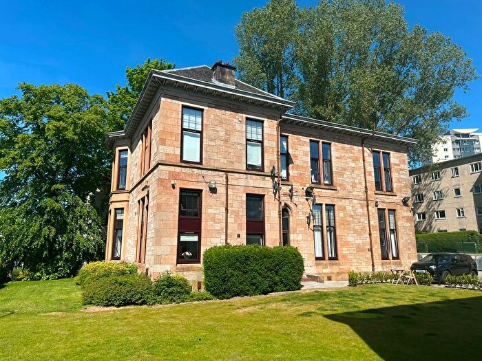 2 Bedroom Flat To Rent In Berryknowes Road, Cardonald, Glasgow, G52