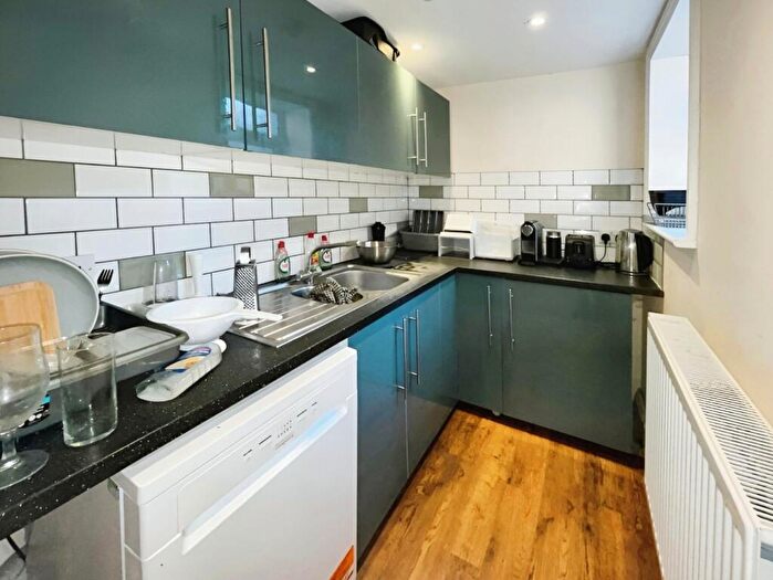 10 Bedroom Semi-Detached House To Rent In Norman Road, Fallowfield, M14