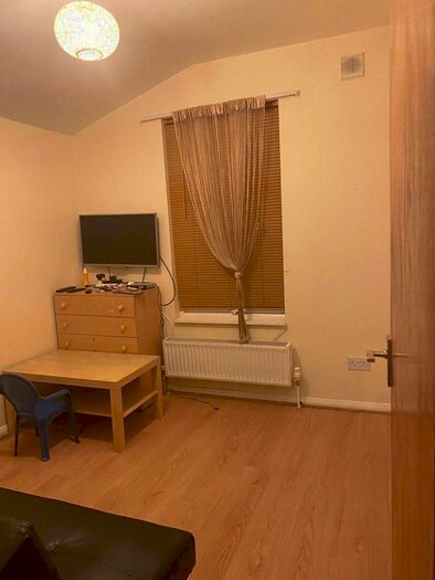 1 Bedroom Flat To Rent In Buxton Road, London E17