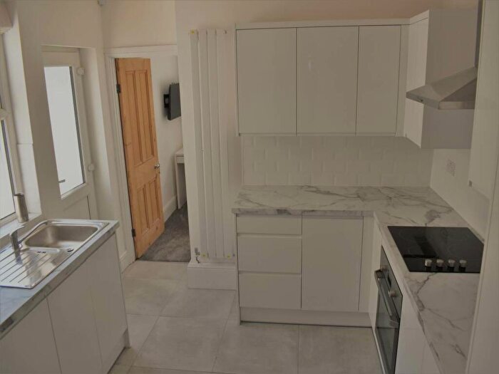 5 Bedroom House To Rent In Bruce Street, Cathays, Cardiff, CF24