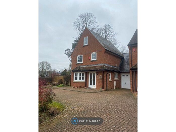 4 Bedroom Detached House To Rent In Horn Lane, Stony Stratford, Milton Keynes, MK11