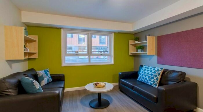 Studio To Rent In Far Gosford Street, Coventry, CV1