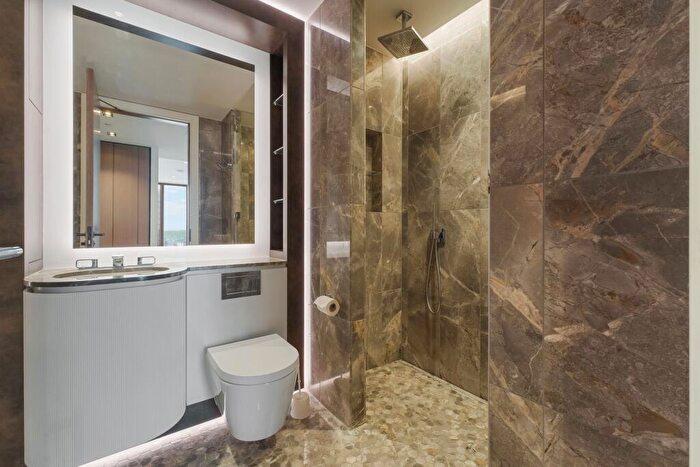 2 Bedroom Apartment To Rent In Park Drive, London, E14