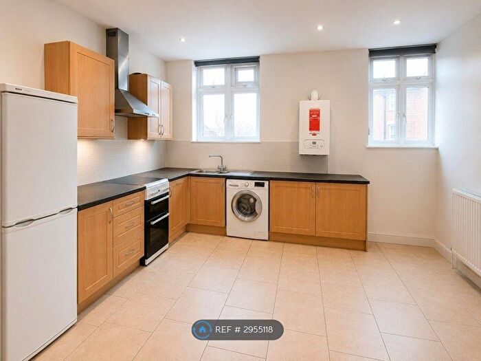 2 Bedroom Flat To Rent In Cranbrook Road, Ilford, IG1