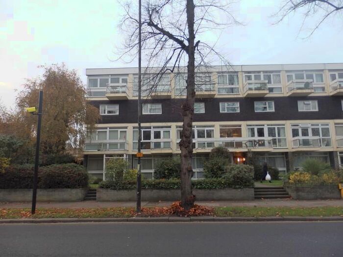 3 Bedroom Flat To Rent In Broadreach, The Embankment, MK40