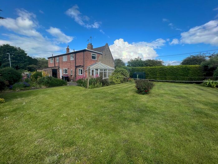 2 Bedroom Semi-Detached House To Rent In Ermine Street, Ancaster, NG32