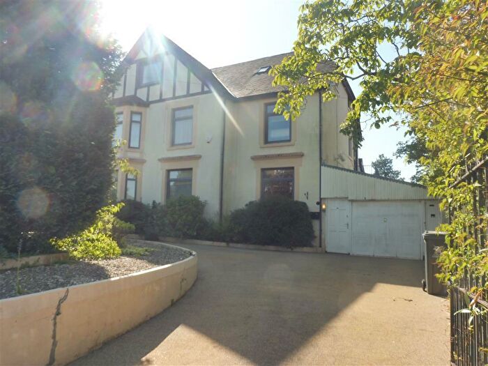 2 Bedroom Apartment To Rent In The Avenue, Llandaff, Cardiff, CF5