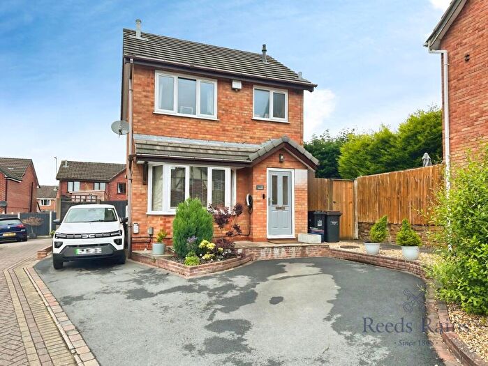 3 Bedroom Detached House For Sale In Gedney Grove, Newcastle, Staffordshire, ST5