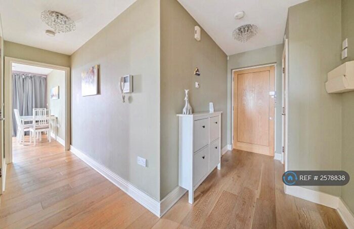 2 Bedroom Penthouse To Rent In Uno Apartments, Bromley, BR1