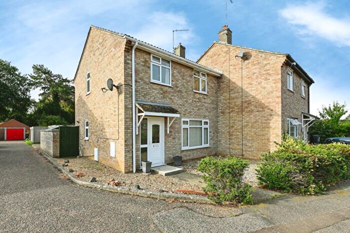 2 Bedroom Semi-Detached House For Sale In Long View Close, Snettisham, King's Lynn, PE31