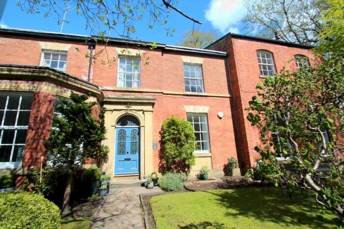 2 Bedroom Apartment To Rent In Harrogate Road, Chapel Allerton, Leeds, LS7