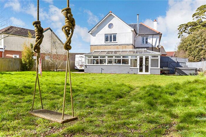 4 Bedroom Detached House For Sale In Hilton Road, Cowes, Isle Of Wight, PO31
