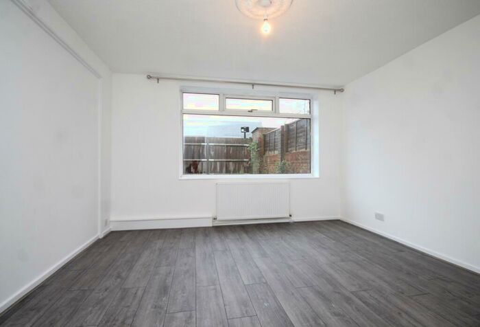 3 Bedroom House To Rent In Folkestone Road, Edmonton, N18