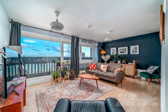 1 Bedroom Apartment For Sale In Centre Heights, Finchley Road, Swiss Cottage, NW3