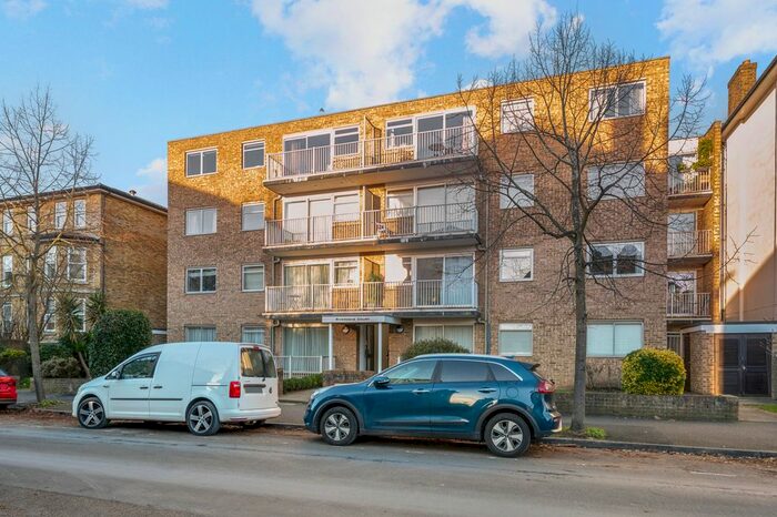 2 Bedroom Flat To Rent In Grove Road, Surbiton, KT6