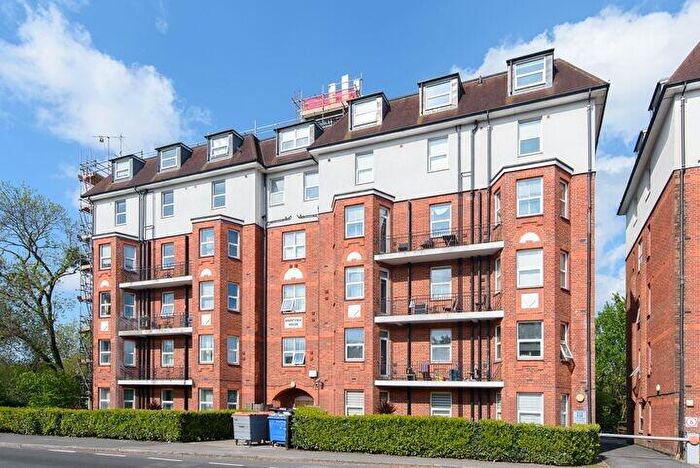 1 Bedroom Flat For Sale In Brent View House, North Circular Road, London, NW11