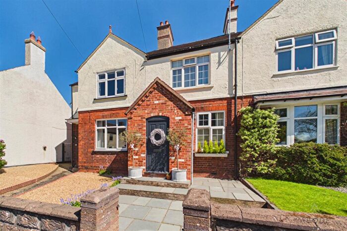 2 Bedroom Cottage For Sale In Burton Street, Tutbury, Burton-on-Trent, DE13