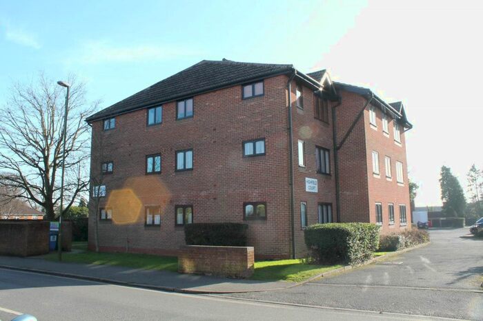 2 Bedroom Flat To Rent In Highfield Court, Church Road, Haywards Heath RH16