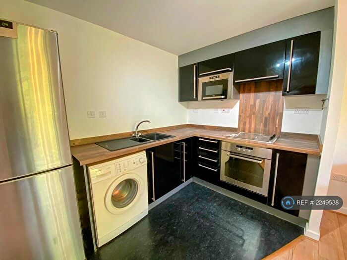 1 Bedroom Flat To Rent In Delamere Court, London, E17