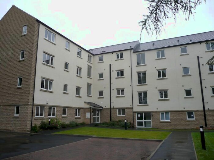 2 Bedroom Flat To Rent In Stonegate Park, Lodge Road, Thackley, Bradford, BD10