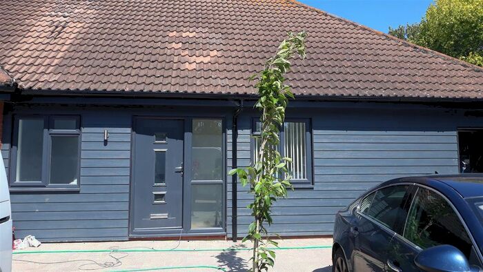 3 Bedroom Terraced Bungalow To Rent In Woodside Court, Netley Abbey, Southampton, SO31