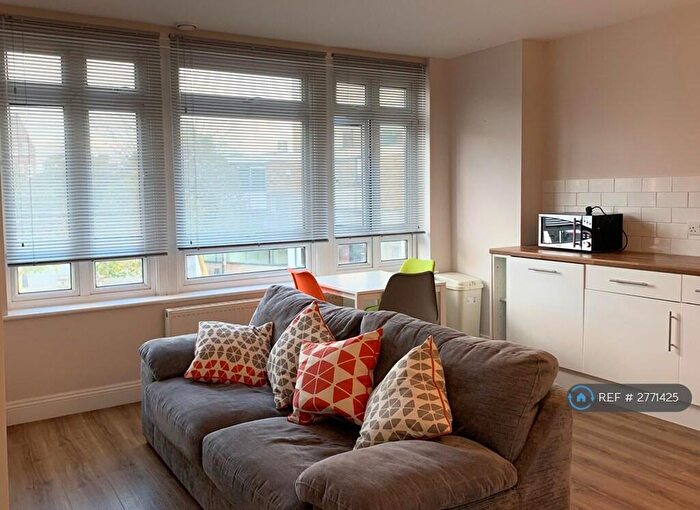1 Bedroom Flat To Rent In Stafford House, London, SE12
