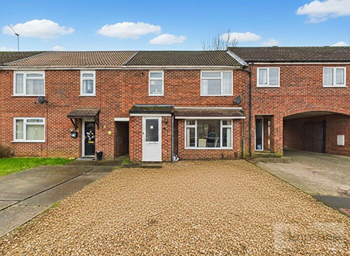 3 Bedroom Terraced House For Sale In Fieldside, Abingdon, OX14