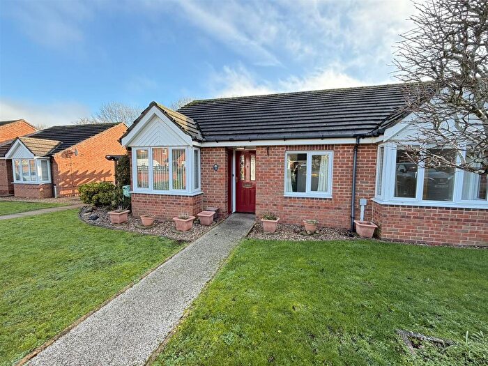 2 Bedroom Property For Sale In Sourton Place, Daventry, NN11