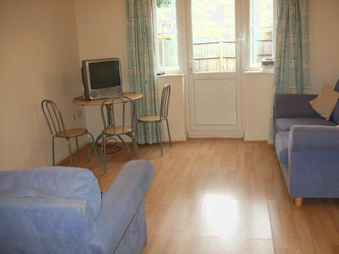 2 Bedroom Terraced House To Rent In Pennyroyal Avenue, Beckton, E6